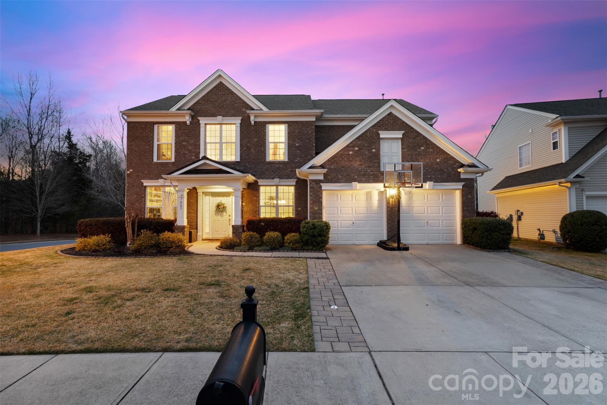 7807 Lamington Drive, photo 1 of 30