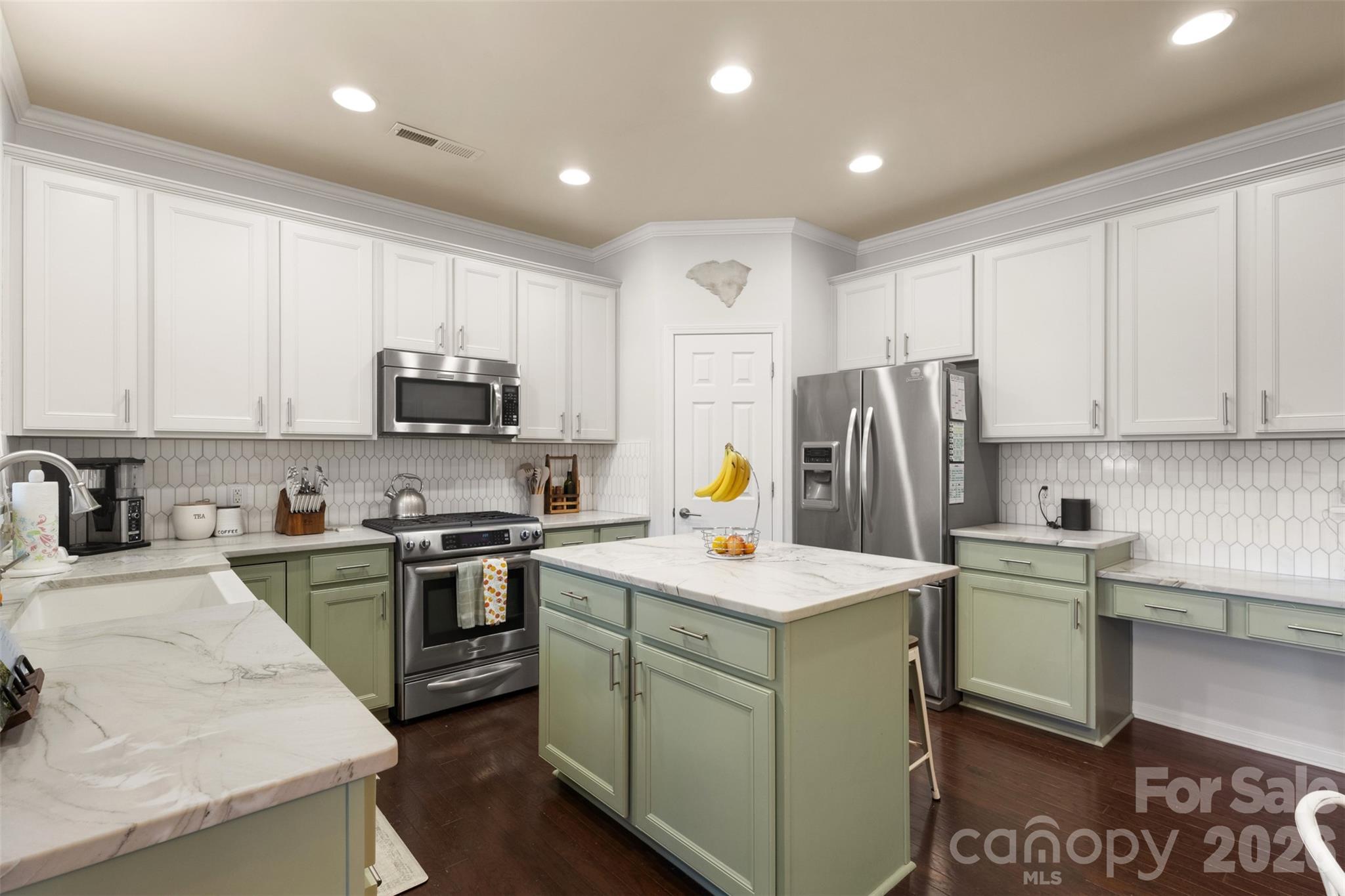 7807 Lamington Drive, photo 11 of 30