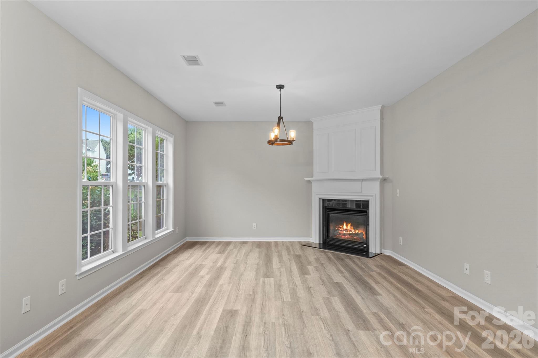 7856 Lamington Drive, photo 12 of 30