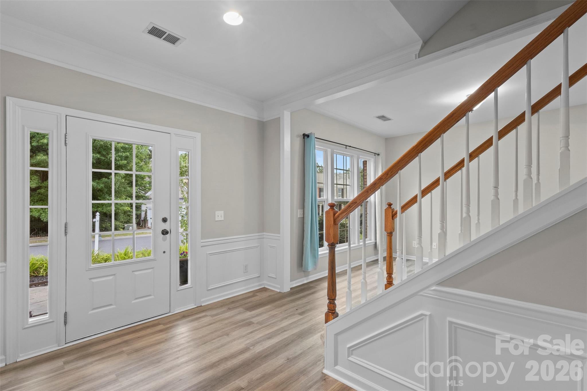 7856 Lamington Drive, photo 14 of 30