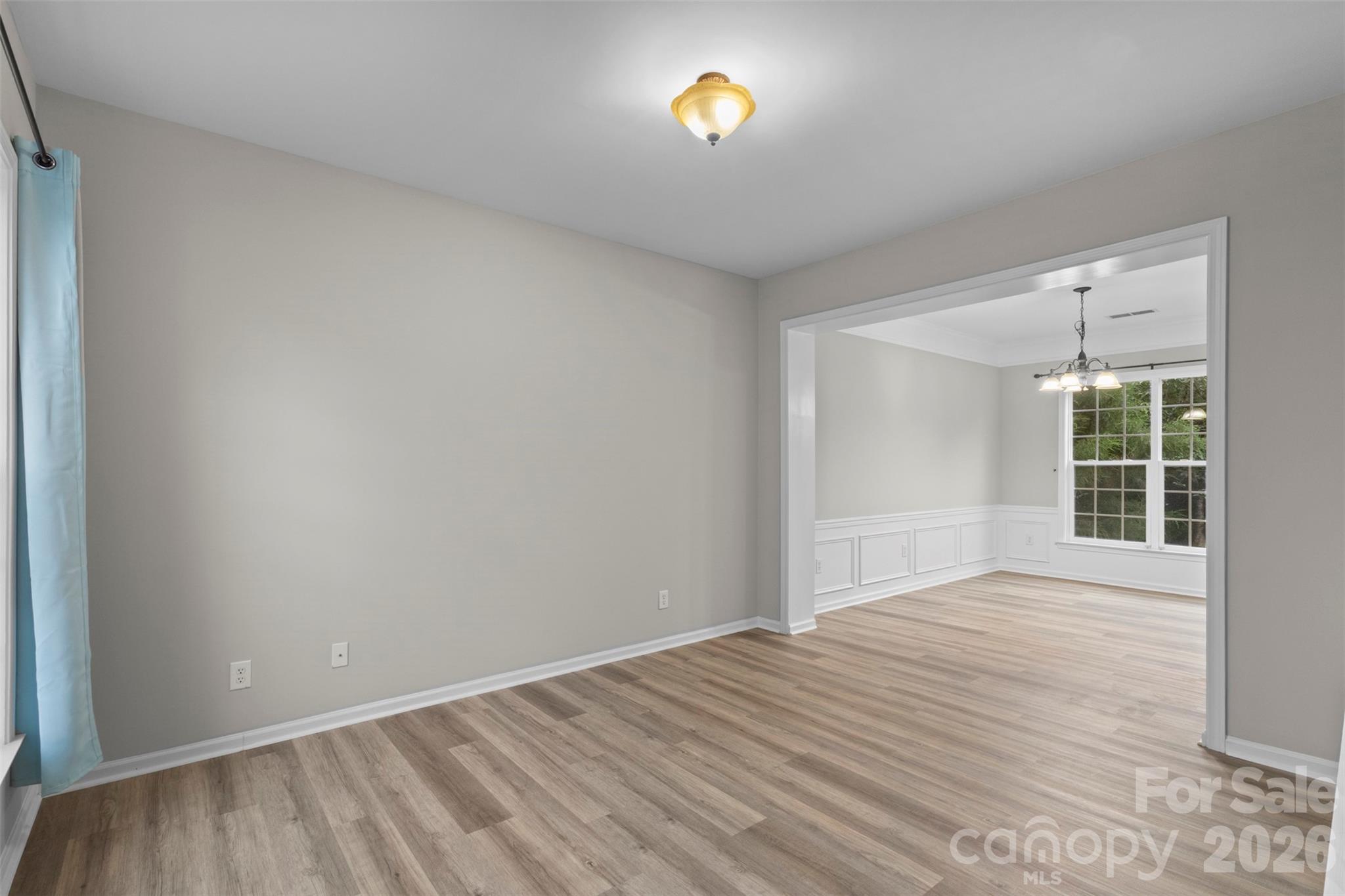 7856 Lamington Drive, photo 18 of 30