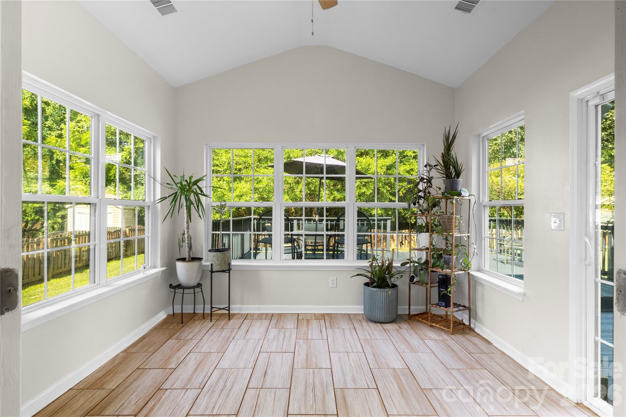 6600 Hermsley Road, photo 7 of 30