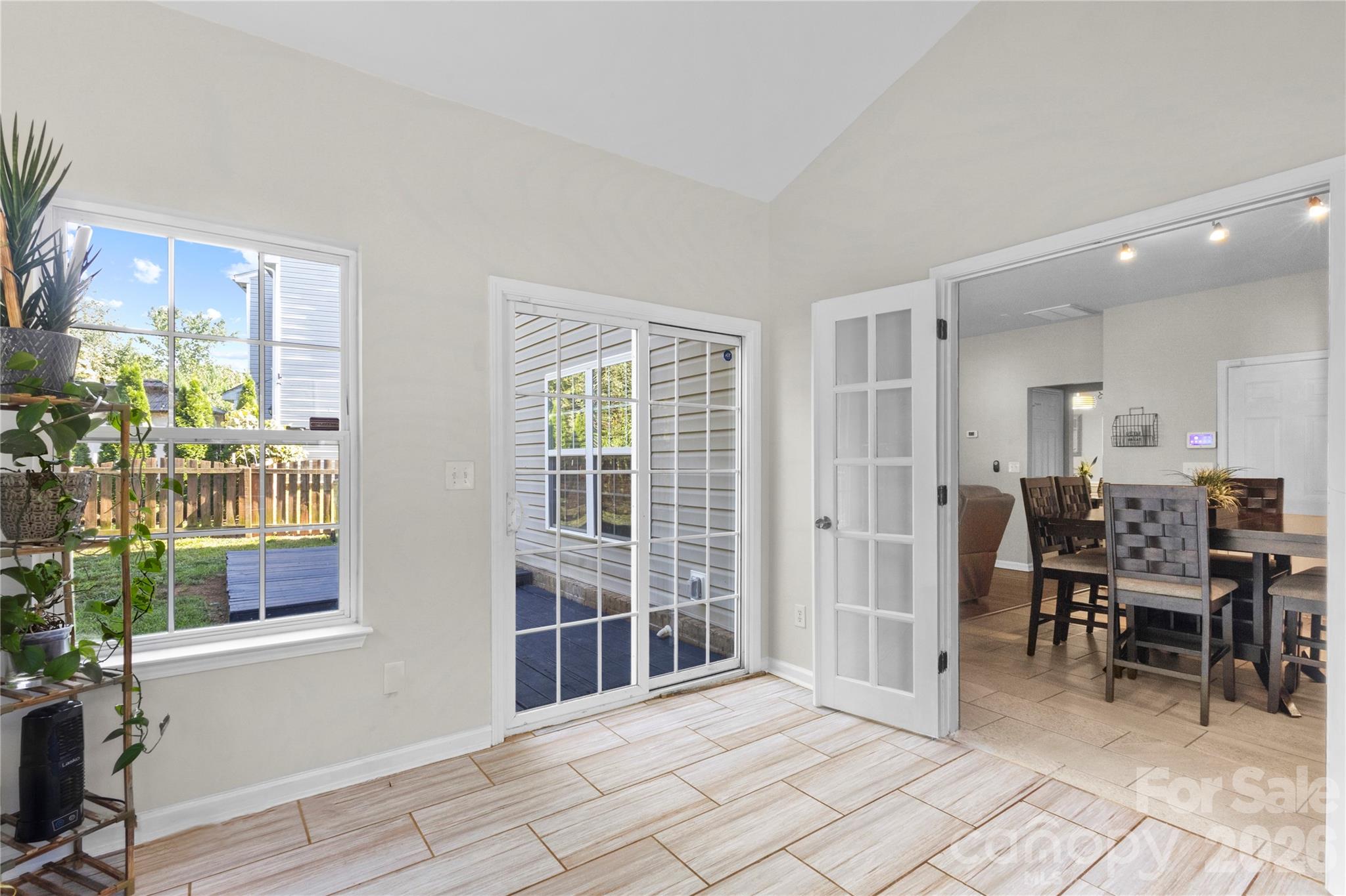 6600 Hermsley Road, photo 8 of 30