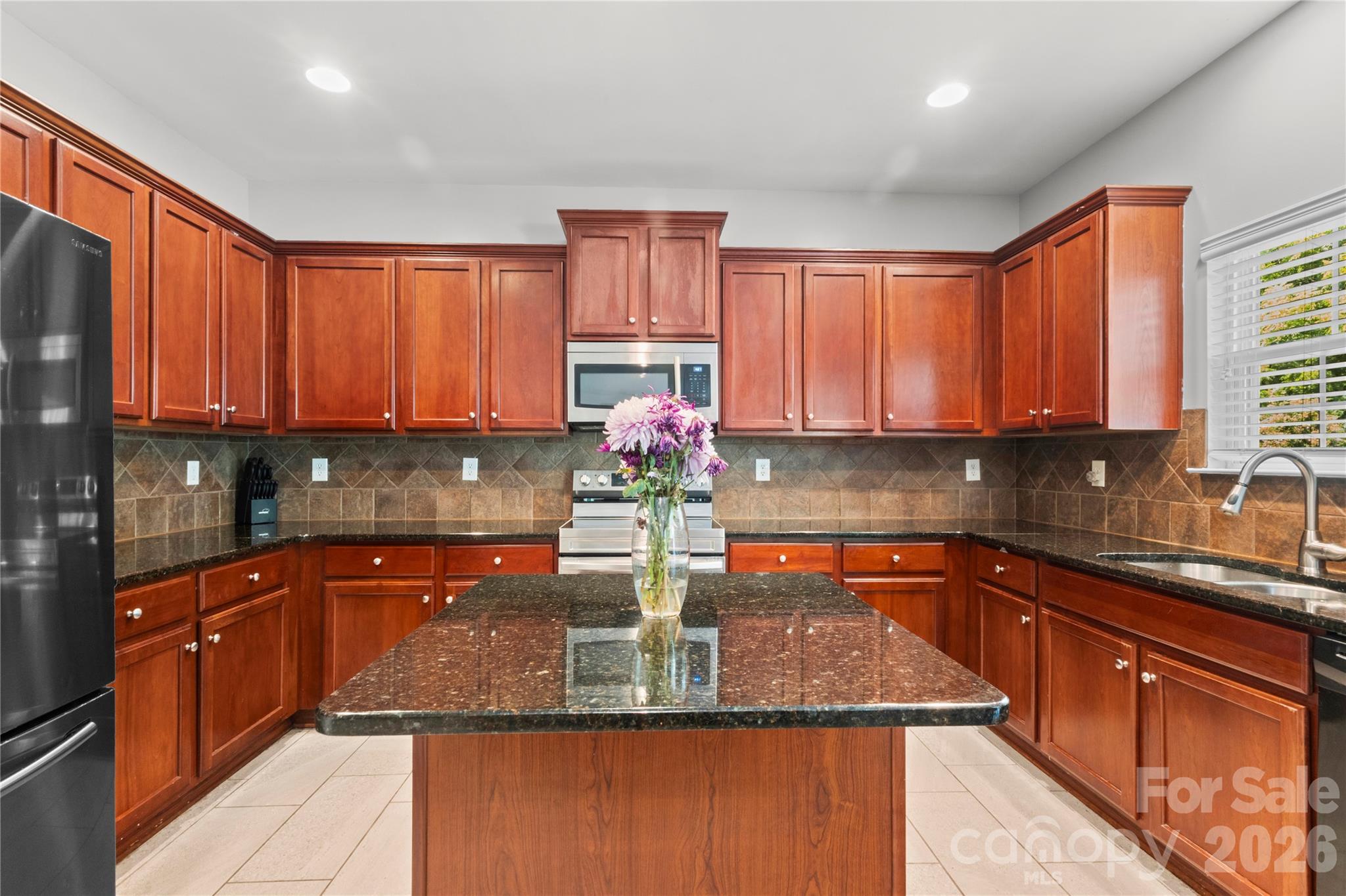6600 Hermsley Road, photo 9 of 30