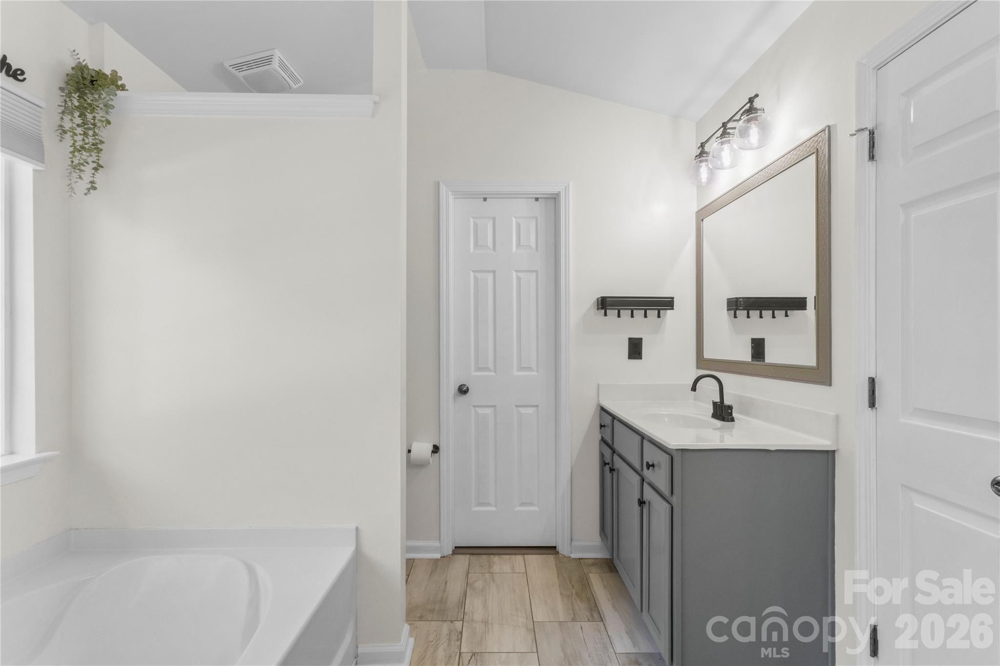 6600 Hermsley Road, photo 26 of 30