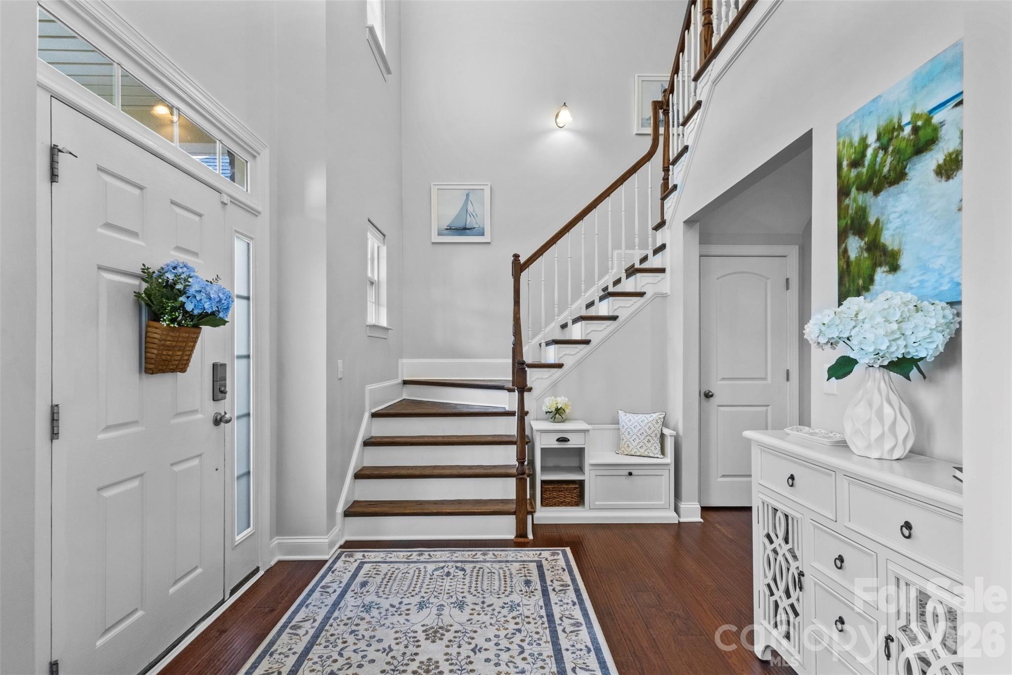 2467 Chatham Drive, photo 4 of 48