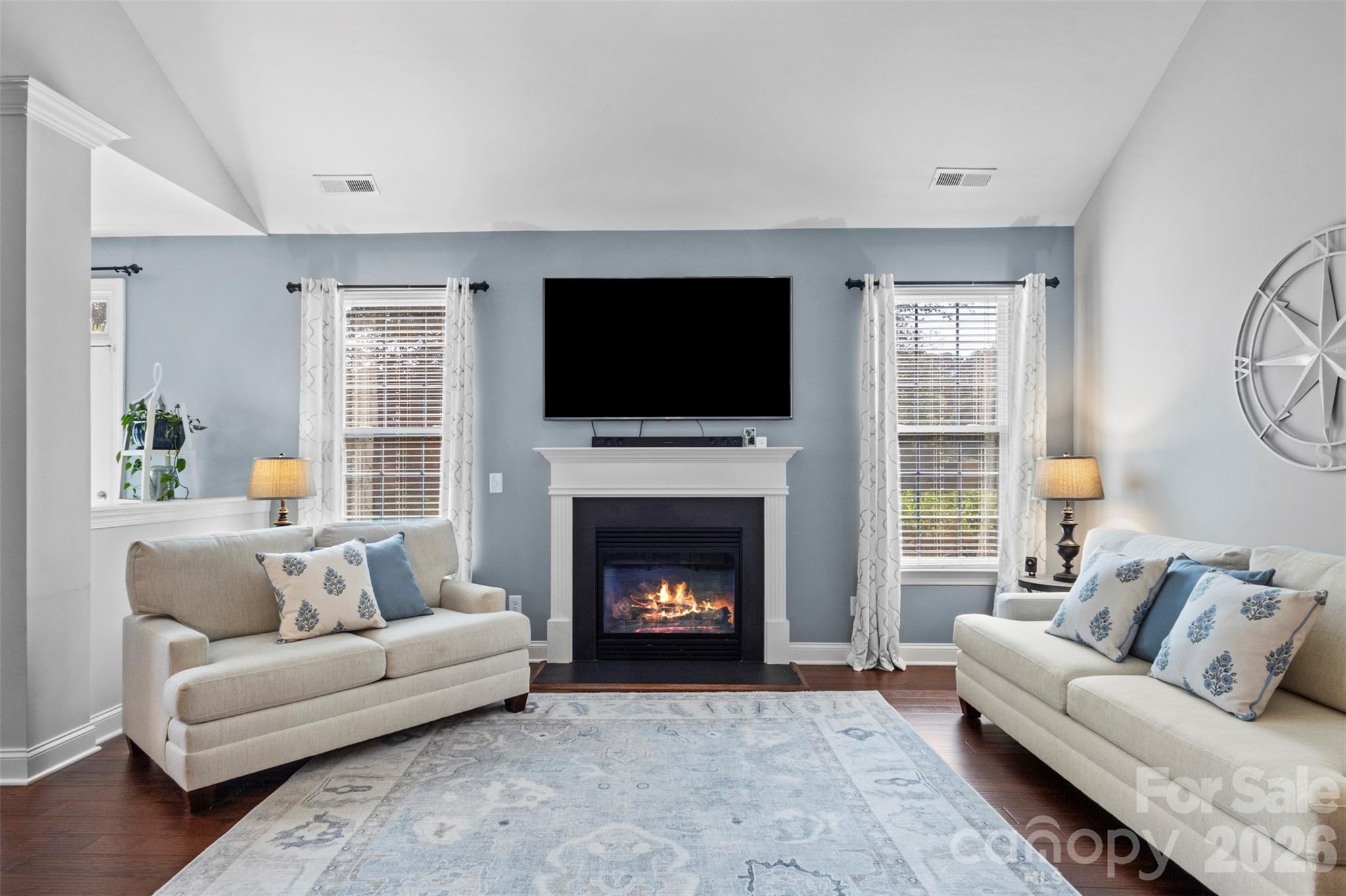2467 Chatham Drive, photo 9 of 48