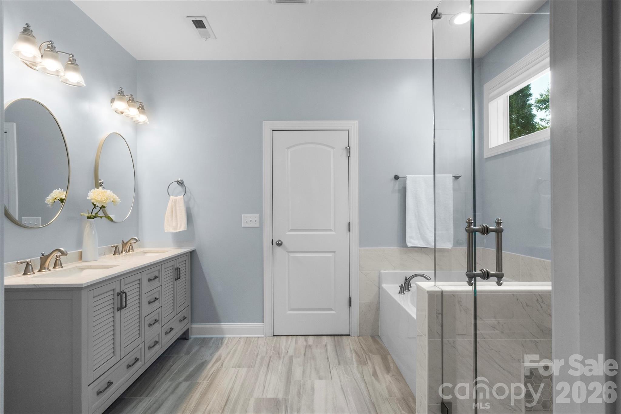 2467 Chatham Drive, photo 23 of 48