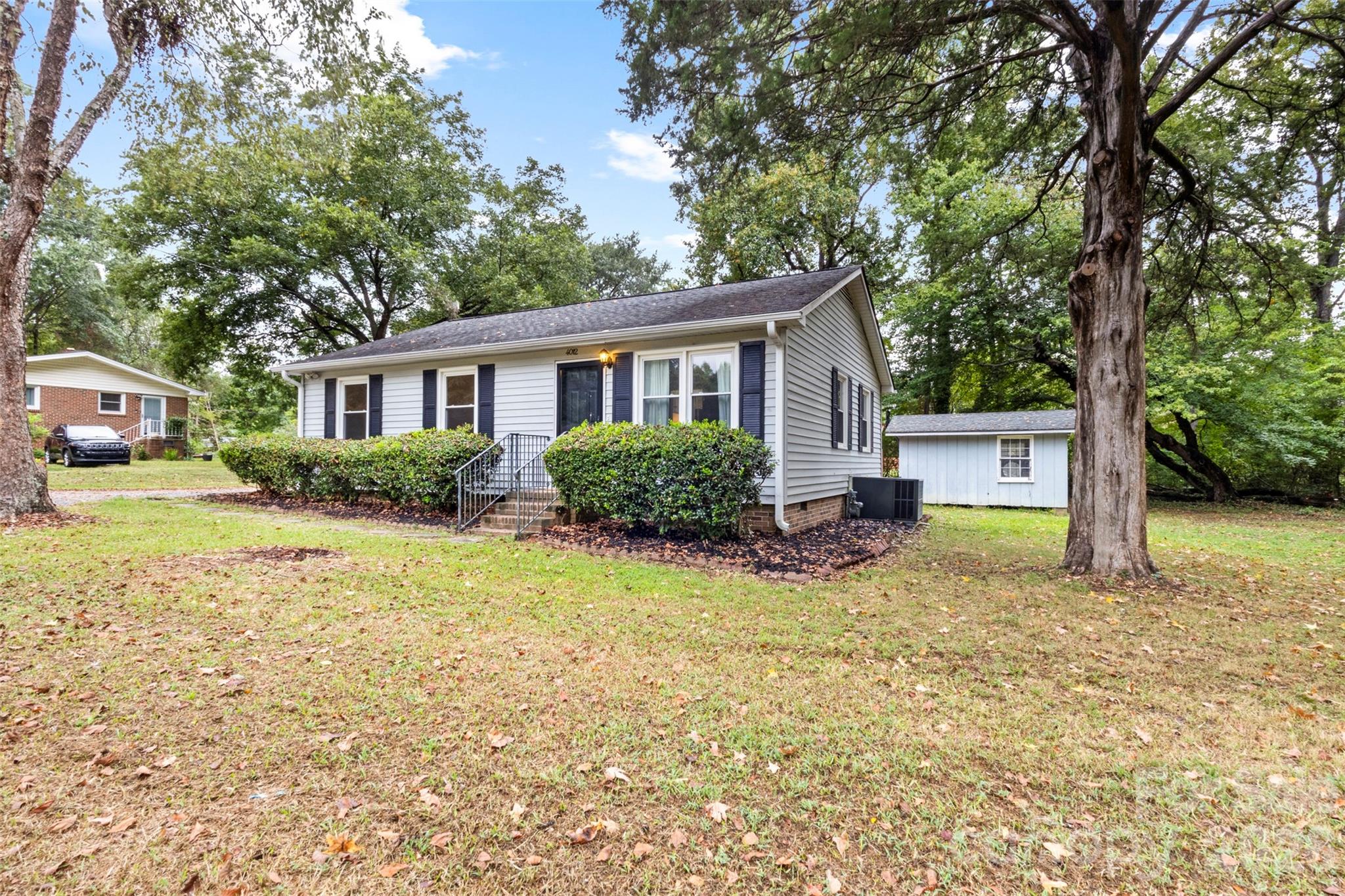 4012 Crestview, photo 4 of 41